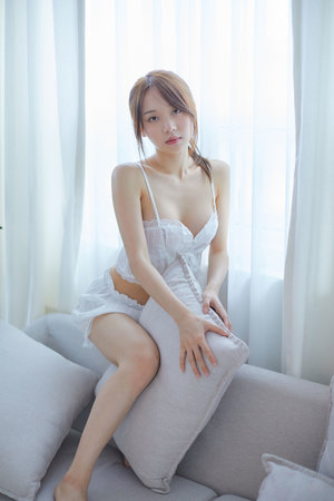 外婆让小孙女